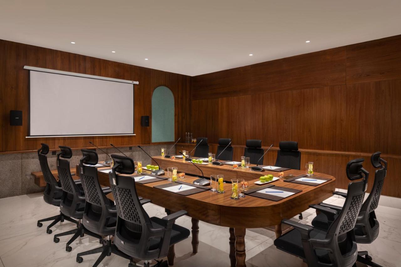 Uday Palace Navsari, A Member Of Radisson Individuals מראה חיצוני תמונה